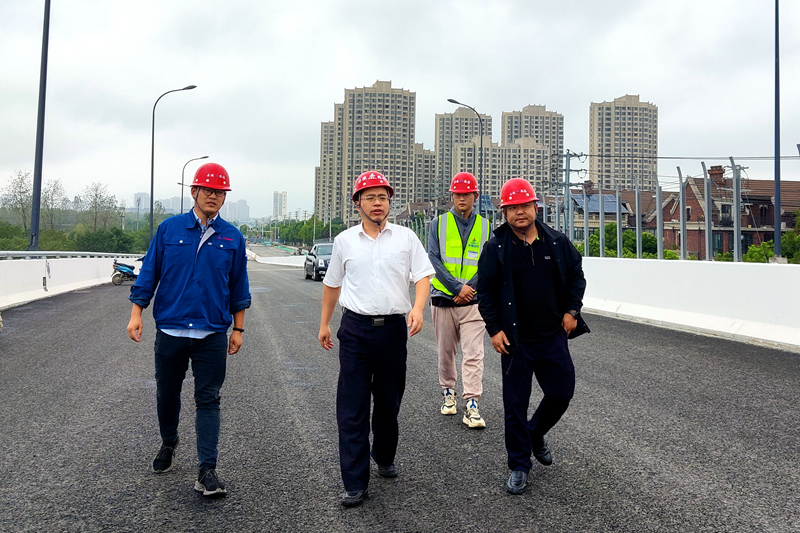 公司黨委書記、董事長錢申春調(diào)研西二環(huán)項目建設(shè)推進工作2