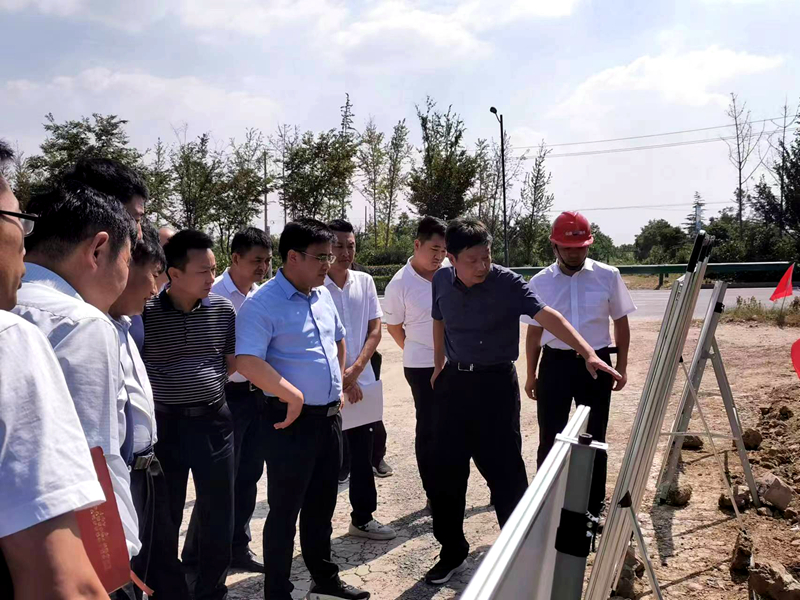亳州市委常委、副市長(zhǎng)左龍蒞臨亳蒙預(yù)制標(biāo)調(diào)研指導(dǎo)